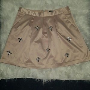 ⭕The Limited Skirt